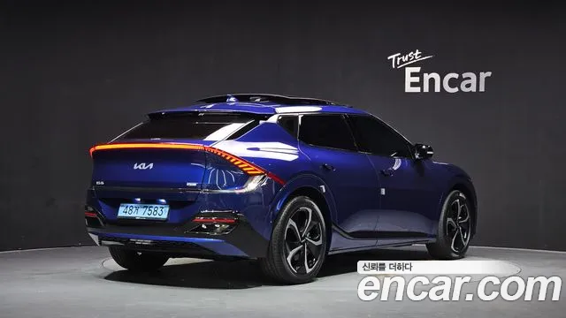 Kia EV6 2022 thumb 2