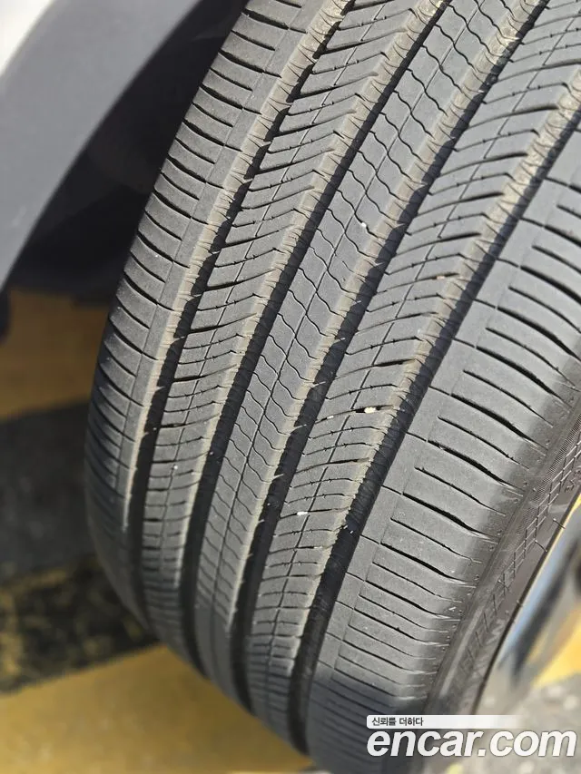 Tesla Model Y 2021 thumb 11
