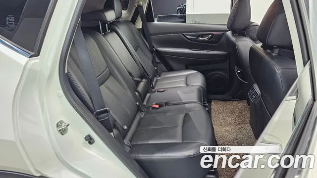 Nissan X-Trail 2018 thumb 11