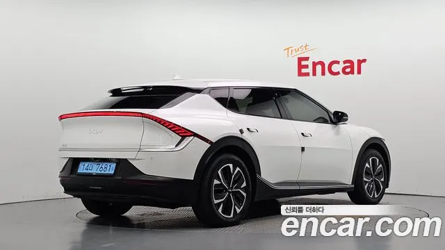 Kia EV6 2021 thumb 2