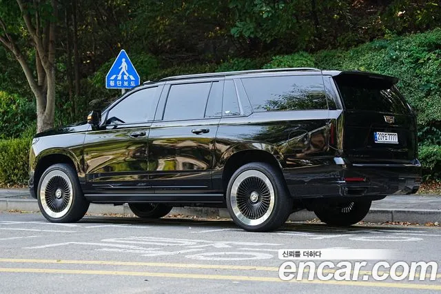 Cadillac Escalade 2025 thumb 3