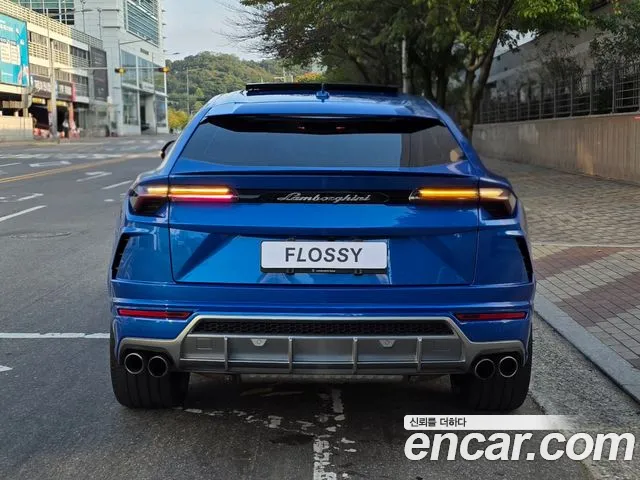 Lamborghini Urus 2021 thumb 4