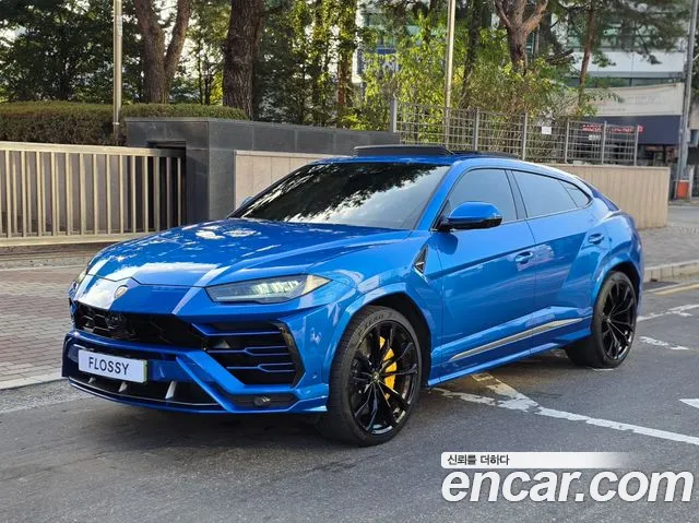 Lamborghini Urus 2021 thumb 12