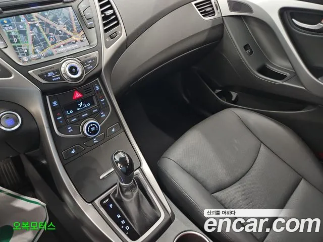 Hyundai Avante 2015 thumb 9