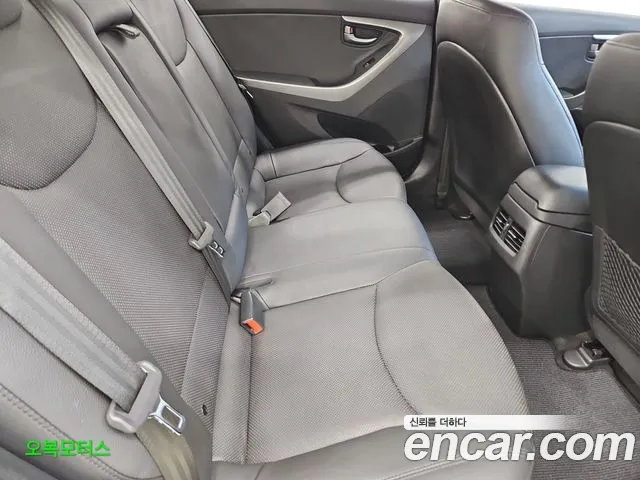 Hyundai Avante 2015 thumb 10