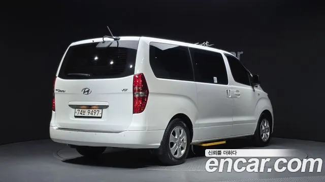 Hyundai Starex 2018 thumb 2