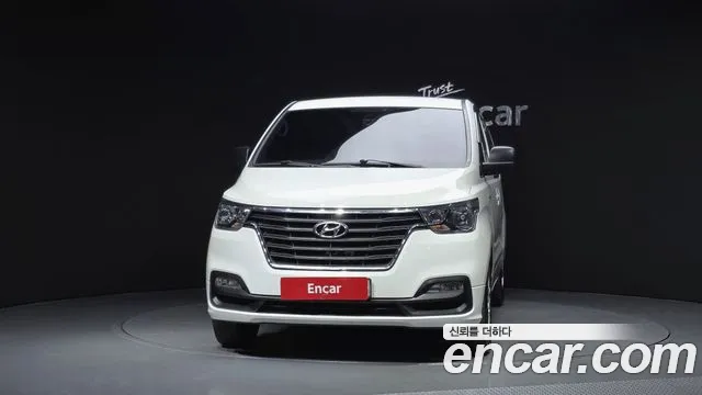 Hyundai Starex 2018 thumb 3