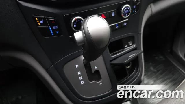 Hyundai Starex 2018 thumb 9