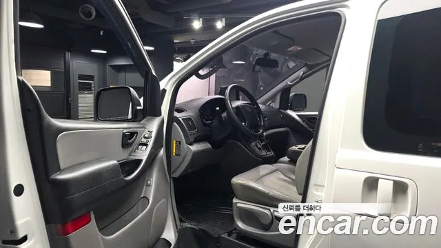 Hyundai Starex 2018 thumb 10