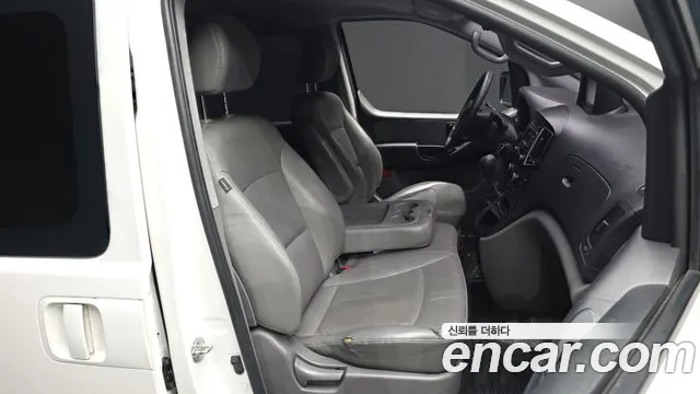 Hyundai Starex 2018 thumb 11