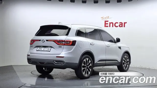 Renault-KoreaSamsung Koleos 2016 thumb 2