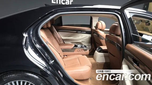 Genesis G90 2020 thumb 11
