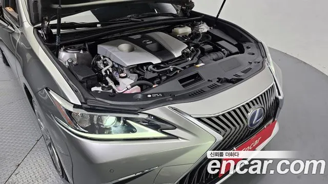 Lexus ES 2020 thumb 6