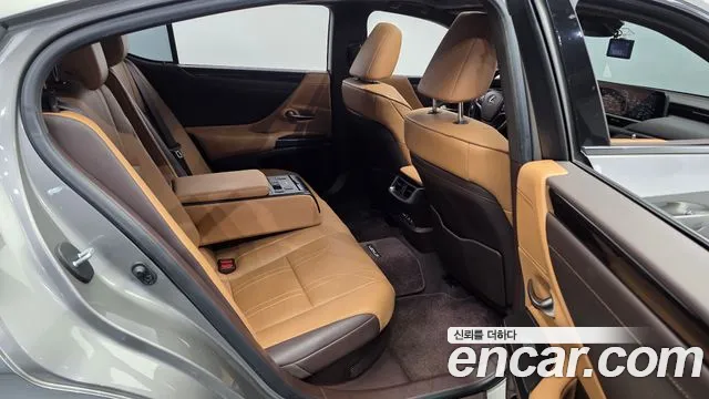 Lexus ES 2020 thumb 11