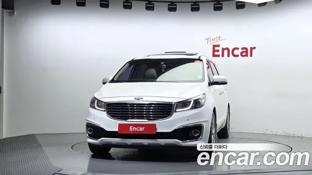 Kia Carnival 2015 thumb 3