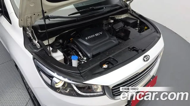 Kia Carnival 2015 thumb 6