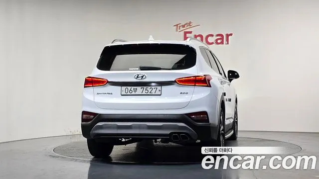 Hyundai Santa Fe 2019 thumb 4