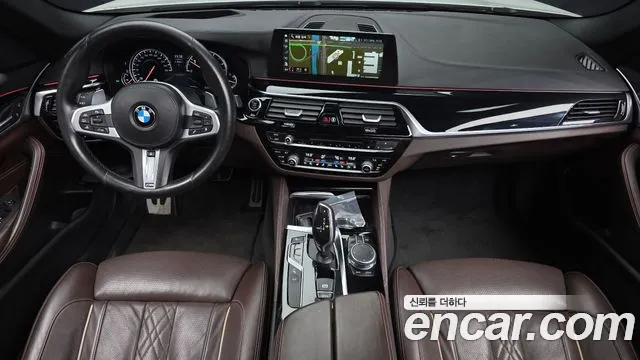 BMW 5-Series 2018 thumb 7