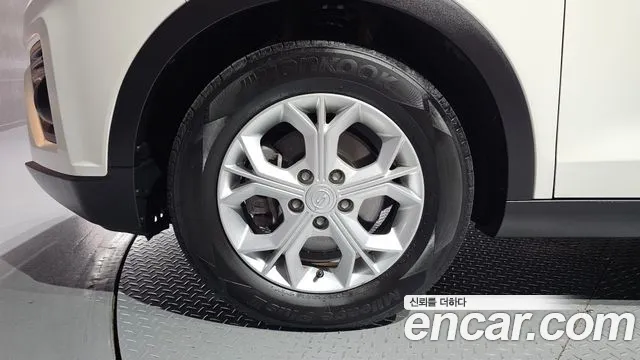 KG_Mobility_Ssangyong TIBOLI 2020 thumb 5