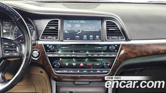 Hyundai Aslan 2015 thumb 12