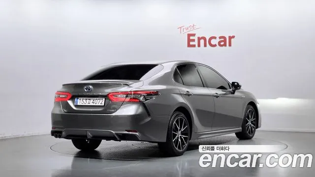 Toyota Camry 2024 thumb 2