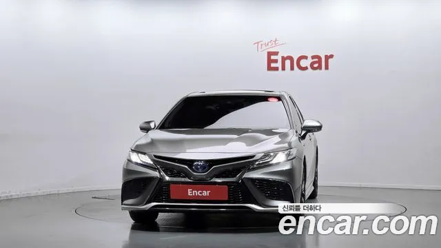 Toyota Camry 2024 thumb 3