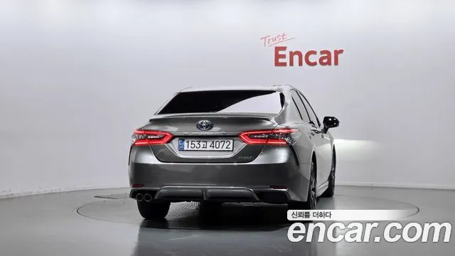 Toyota Camry 2024 thumb 4