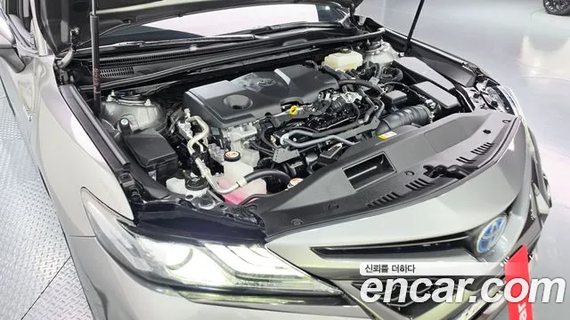 Toyota Camry 2024 thumb 6