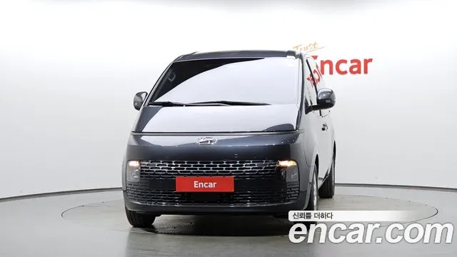 Hyundai Staria 2023 thumb 3
