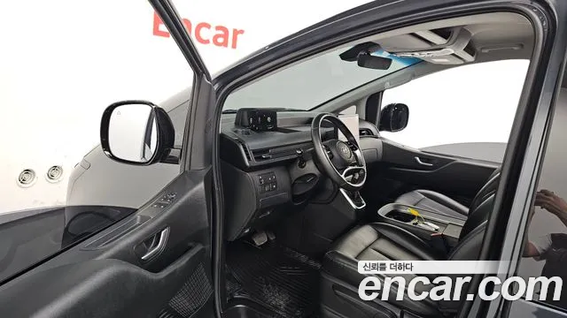 Hyundai Staria 2023 thumb 10