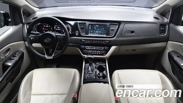 Kia Carnival 2018 thumb 7