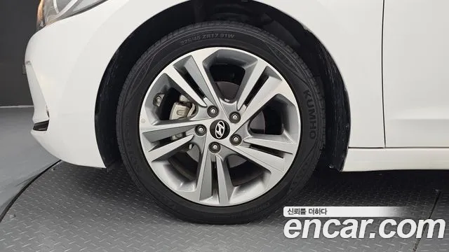 Hyundai Avante 2017 thumb 5
