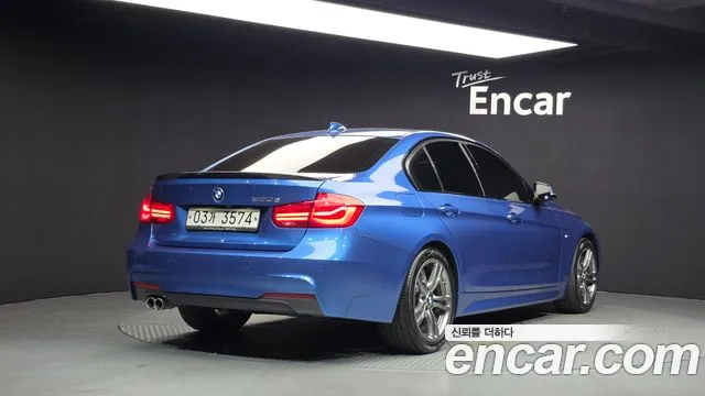 BMW 3-Series 2018 thumb 2