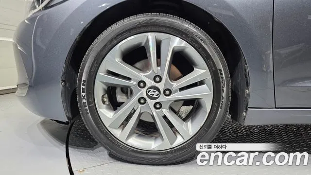 Hyundai Avante 2018 thumb 5