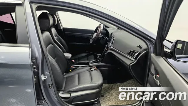Hyundai Avante 2018 thumb 12