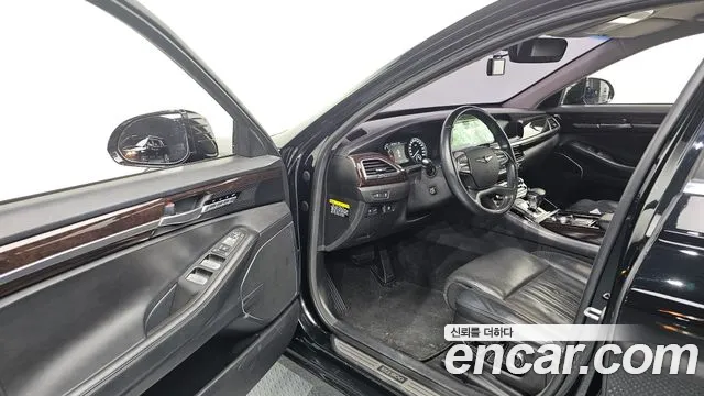 Genesis G90 2016 thumb 10