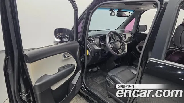 Kia Ray 2014 thumb 10