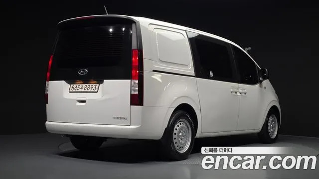 Hyundai Staria 2022 thumb 2