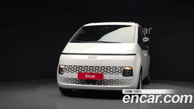 Hyundai Staria 2022 thumb 3
