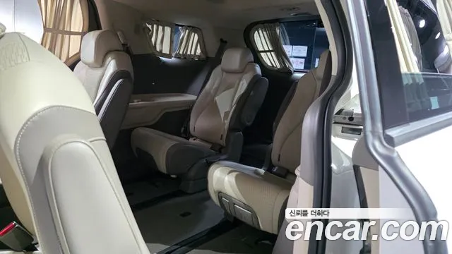 Kia Carnival 2021 thumb 12