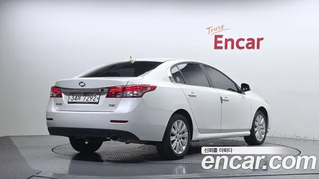 Renault-KoreaSamsung SM5 2014 thumb 2