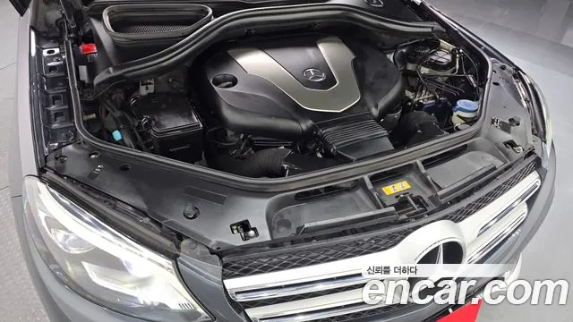 Mercedes-Benz GLE 2016 thumb 6