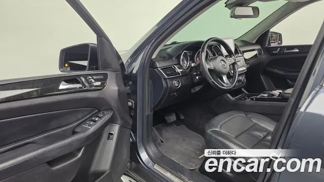 Mercedes-Benz GLE 2016 thumb 10