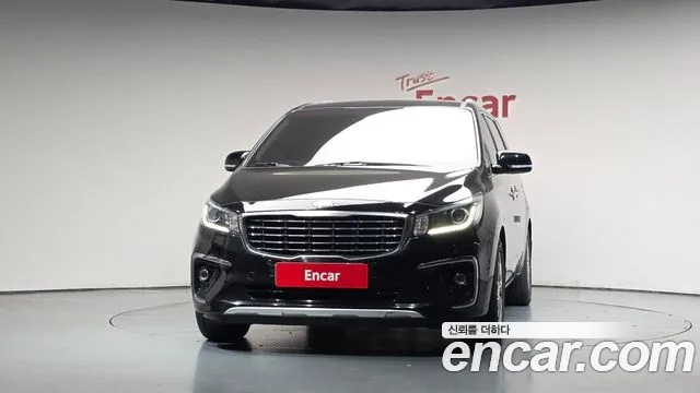 Kia Carnival 2019 thumb 2