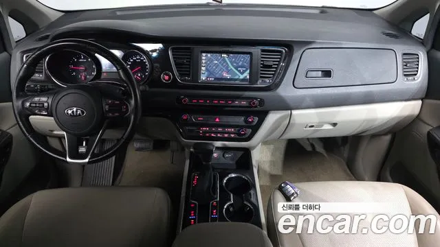 Kia Carnival 2019 thumb 6