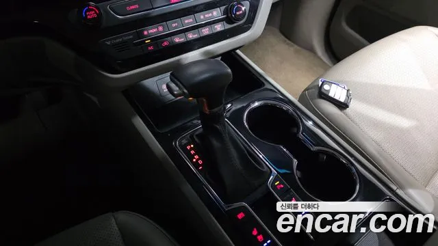 Kia Carnival 2019 thumb 8