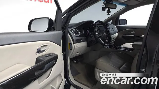 Kia Carnival 2019 thumb 9