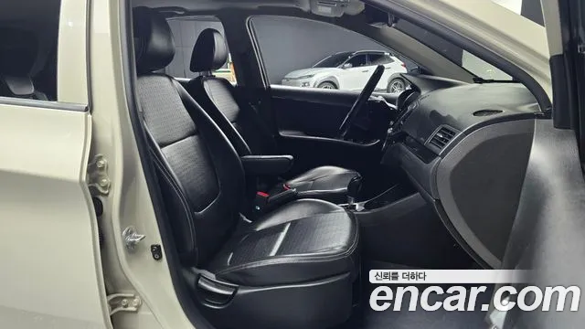 Kia Morning 2015 thumb 10