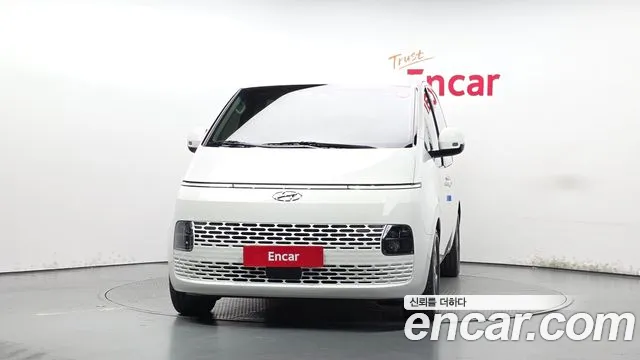 Hyundai Staria 2022 thumb 3