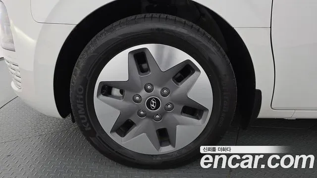 Hyundai Staria 2022 thumb 5